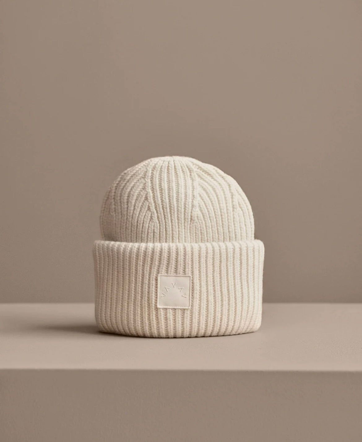 Varley Cresta Ribbed Beanie Hat - Egret - BHI