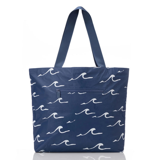 Aloha Day Tripper | White on Navy